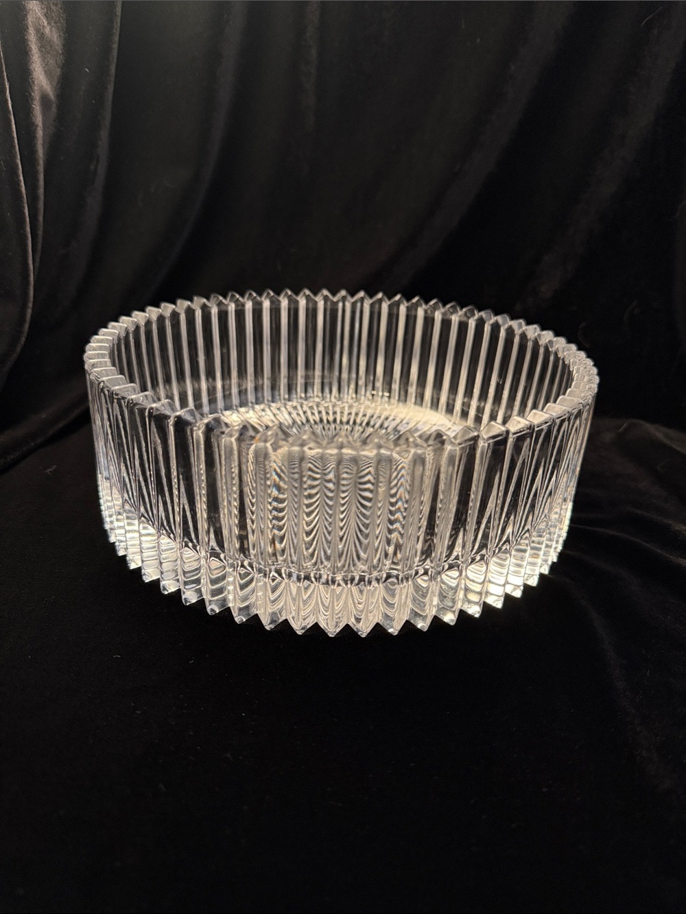 Mikasa Fire Dimension Clear Ribbed Glass Serving Bowl - 8 1/4” Hostess Bowl